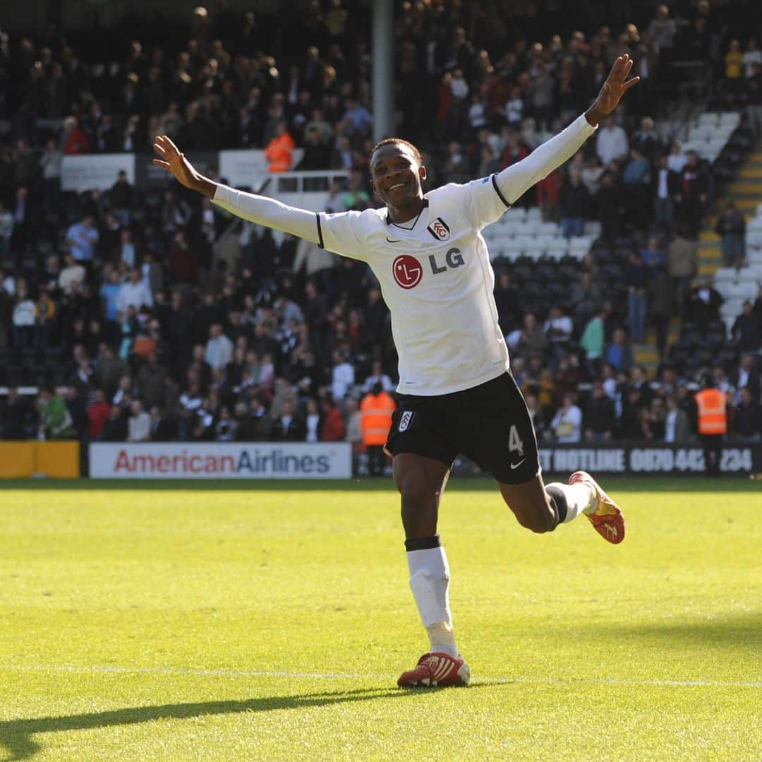 フラムFCさんのインスタグラム写真 - (フラムFCInstagram)「🎂 @john_paintsil_official 🎂 #HBD」6月15日 20時10分 - fulhamfc