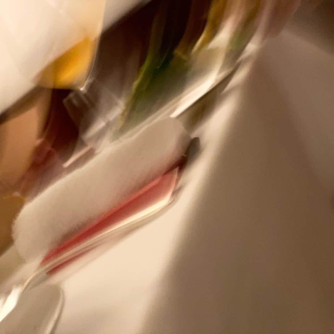 干場義雅さんのインスタグラム写真 - (干場義雅Instagram)「会食中に、持病の急性腸炎勃発（涙）マジ、キッツイ😭　速攻帰って薬飲んで寝ます。ご迷惑をおかけして申し訳ございませんでした。」6月15日 20時22分 - yoshimasa_hoshiba
