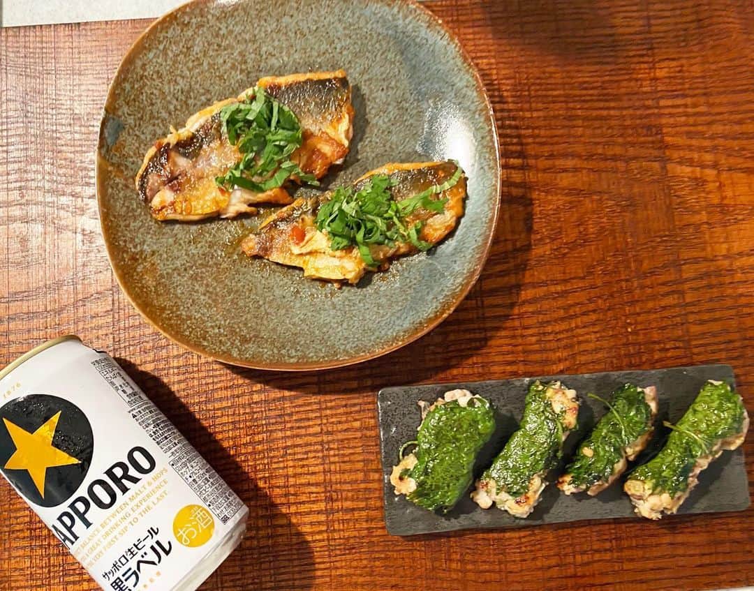 のインスタグラム：「アジを捌いて2品🐟 #鯵の蒲焼 #鯵のサンガ焼き . 作り方は近々youtubeにもUP予定です‼️ . 様々な料理をyoutubeに公開しておりますので是非ご覧ください✨」
