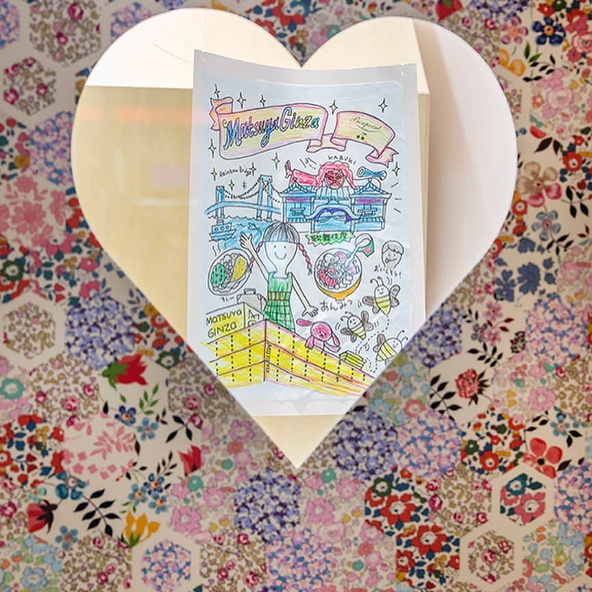 bonpointさんのインスタグラム写真 - (bonpointInstagram)「In Matsuya, Tokyo, shopping windows display your beautiful #GotochiBonpoint drawings in a dreamy flowery decor 🌸  #Bonpoint #liberty」6月15日 20時43分 - bonpoint