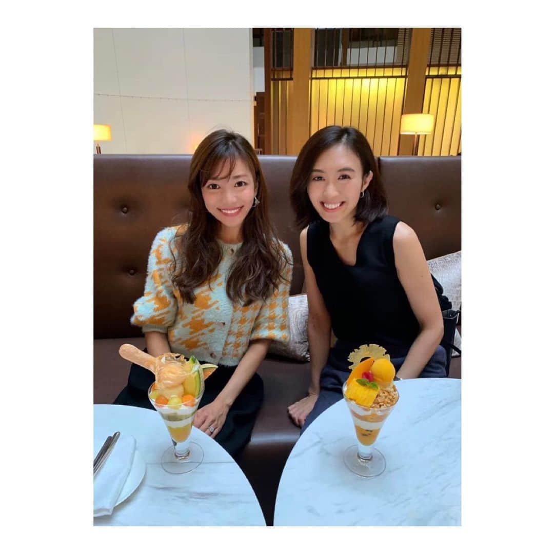 篠原菜月のインスタグラム：「お久しぶりのゆいちゃんと休日に！🍹🍹﻿ @yuifukuyama 😘 やっぱり会って話せるのは嬉しいね！﻿ ﻿ ﻿ ﻿ #melon#mango#パフェ#休日」