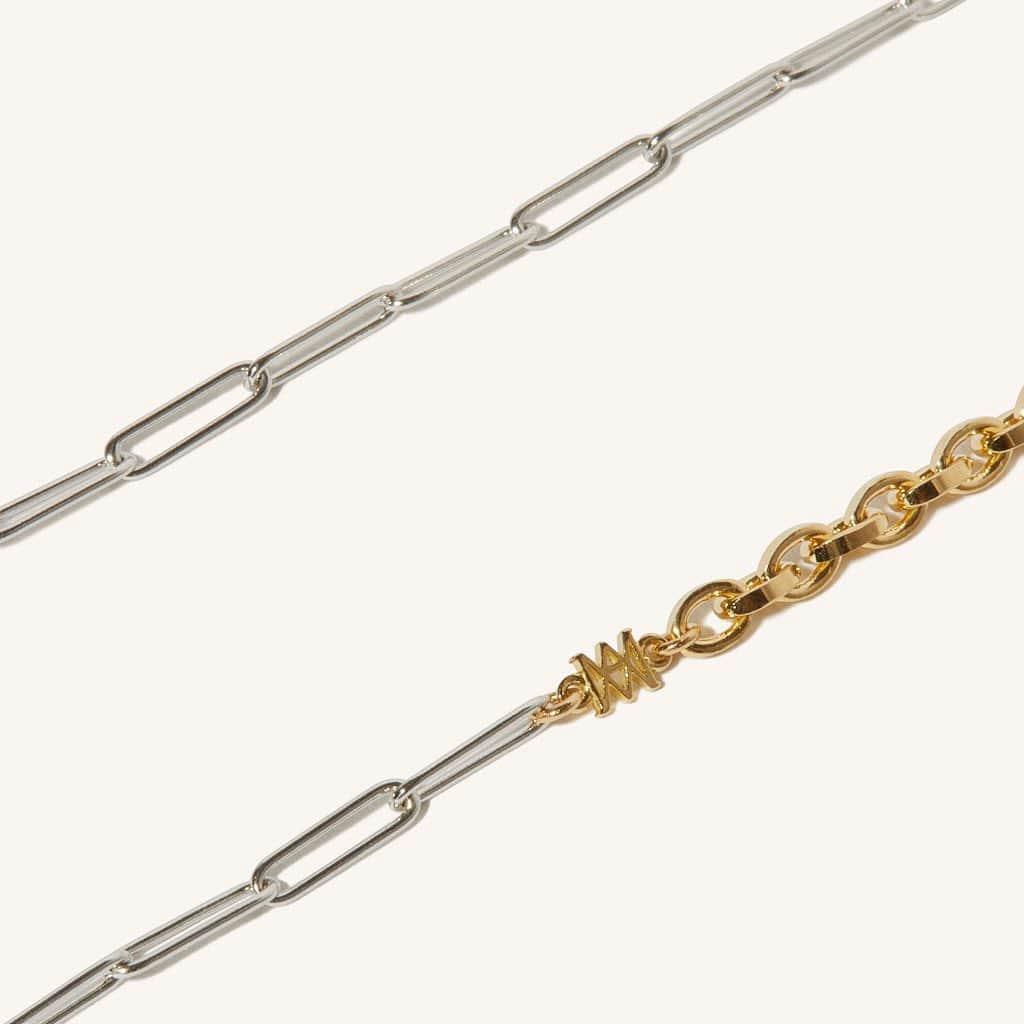 のインスタグラム：「JUST IN @milamorejewelry 🚨 DUO CHAIN lX available on our official e-commerce ⛓」