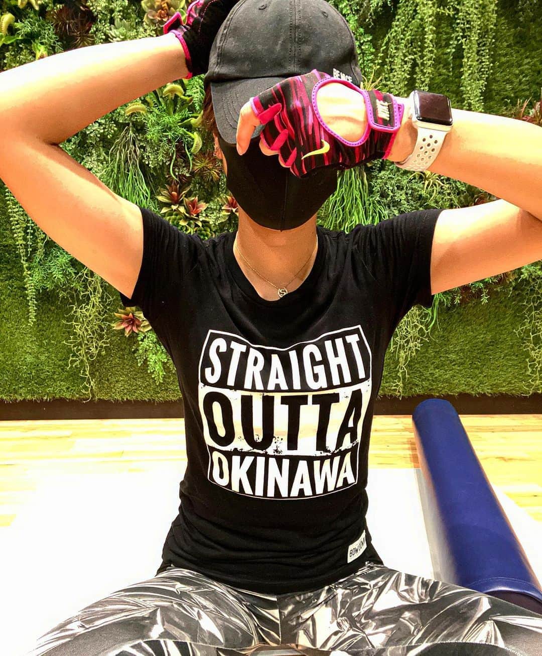 彩海のインスタグラム：「. . 毎日1歩1歩努力あるのみ。 . .  食事制限は一切してません😇 っというか、できません😇 . . . .  #ジムトレ #レクサー南青山 #トレジョ #トレーニング#筋トレ#筋トレ女子 #筋トレダイエット #ジム女子 #ジムウェア #痩せる#クビレほしい #fitgirl #fitgirls #fitnessmotivation #fitnessgirl #workouts #workoutclothes #fitnessaddict #몸짱」