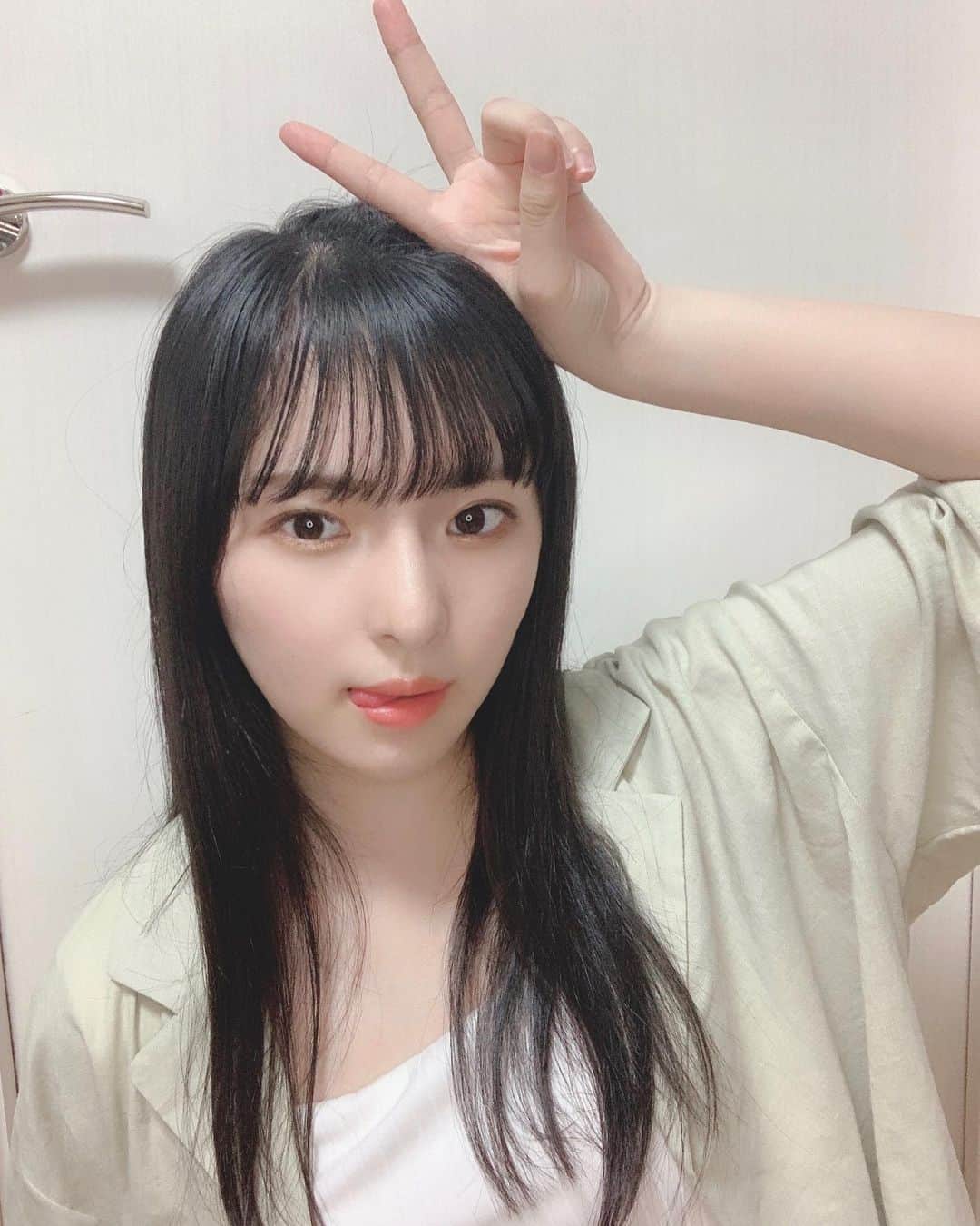 大塚七海のインスタグラム：「実はちょんまげヘアなのです。  ㅤㅤㅤㅤㅤㅤㅤㅤㅤㅤㅤㅤㅤ#ngt48」
