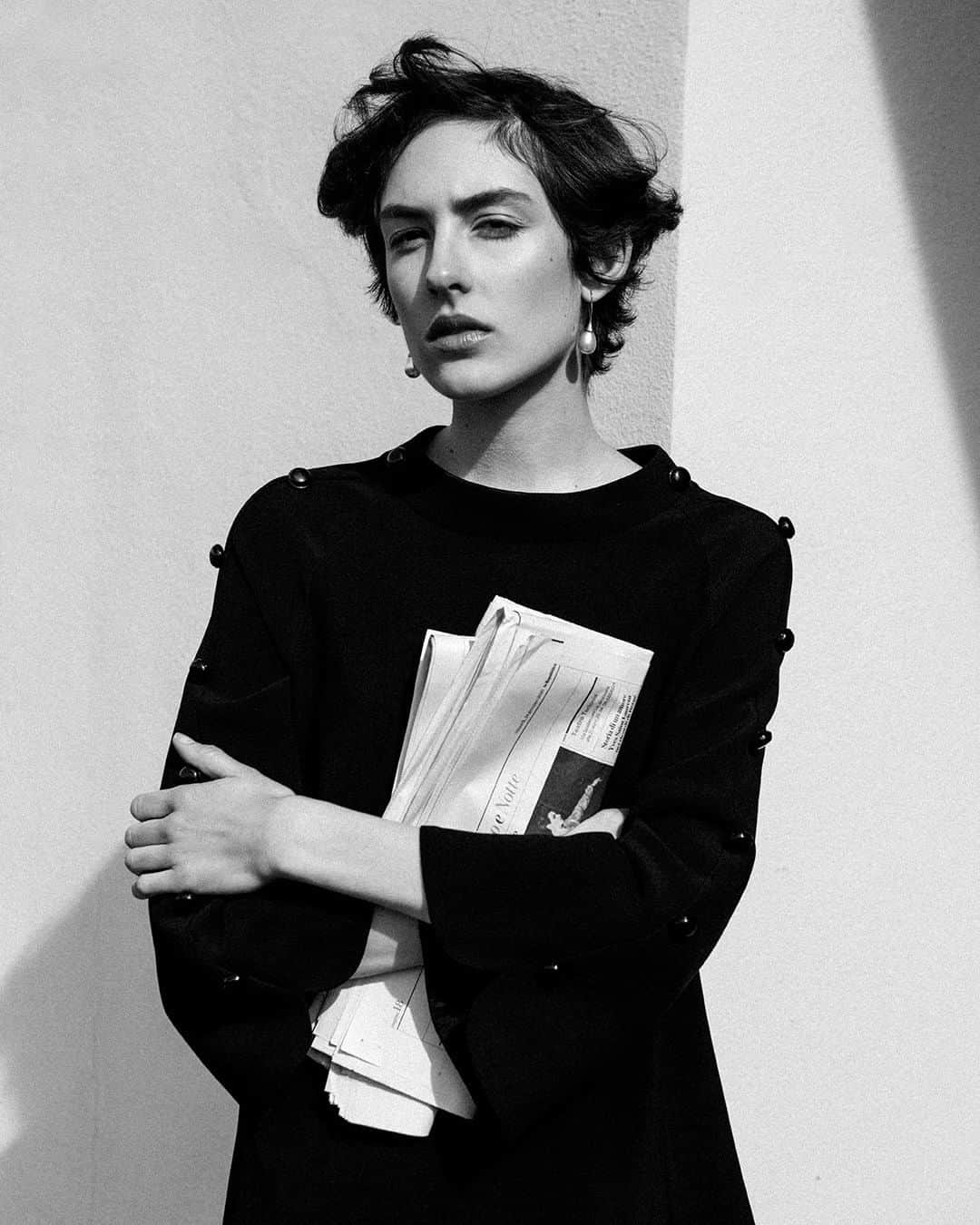 ミラショーンのインスタグラム：「daily_updates  #milaschon ⠀⠀⠀⠀⠀⠀ ⠀⠀⠀⠀⠀⠀ ⠀ ⠀ ⠀ ⠀⠀⠀⠀⠀⠀ #fashionphotographyappreciation #fashionphoto #instaportraits #testshoots #portraitsociety #ig_portrait」