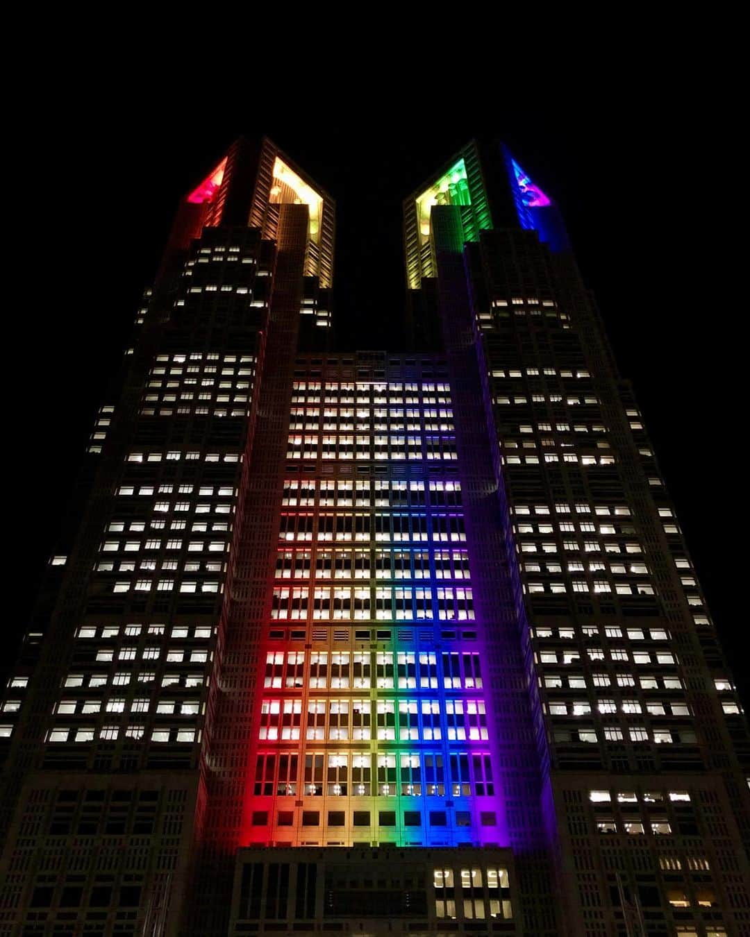 石井脩平さんのインスタグラム写真 - (石井脩平Instagram)「🌈 #StaySafe #Tokyo #Rainbow #Tocho #Hisashiburinikitawa #Shinjuku #Nanteiutehoshiinen #🗼」6月15日 22時05分 - presidentchan141