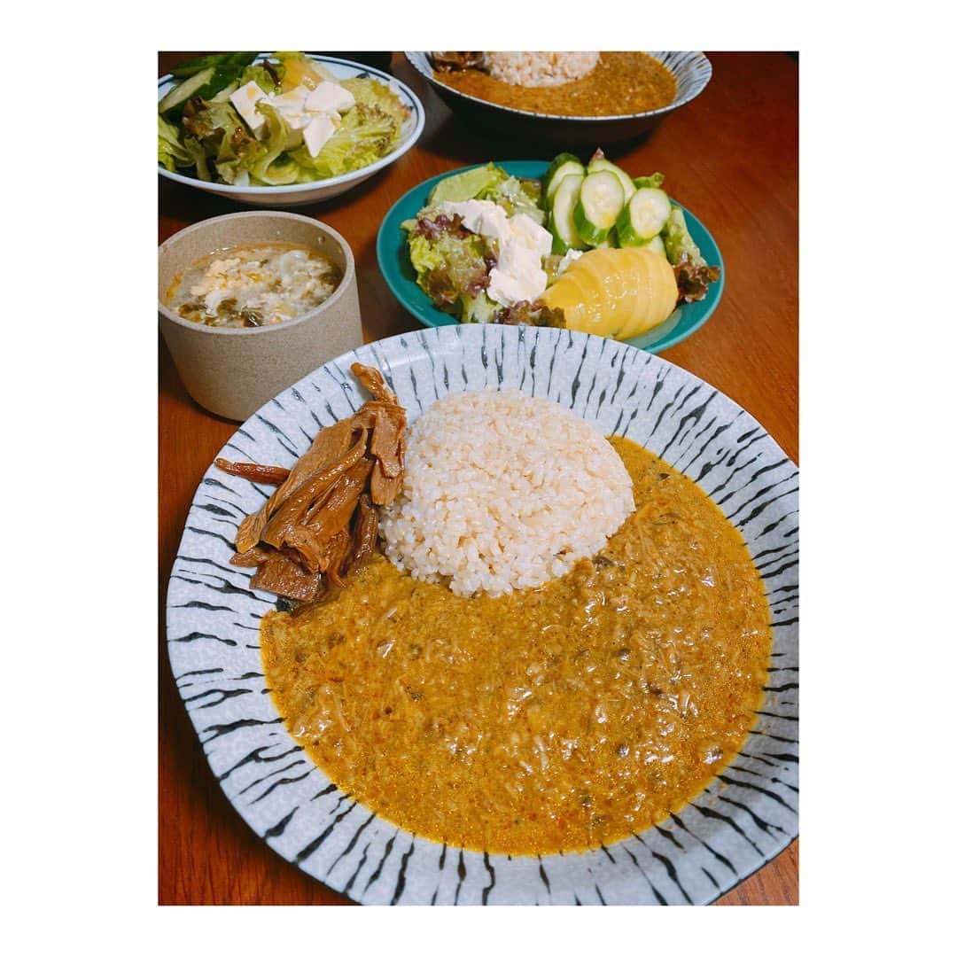 小塚舞子さんのインスタグラム写真 - (小塚舞子Instagram)「@no.468_old_curry_rice にいただいた、ポルチーニときのこのカレー。そうですあれです。あのカレーですよ。ファンの多いきのこのカレー。とろんと旨味が広がって鼻の奥にまで届く、きのことスパイスのいい香り。イベントとかでたくさん食べられるようになるといいな！#関西カレー#大阪カレー」6月15日 22時15分 - kozukamaiko