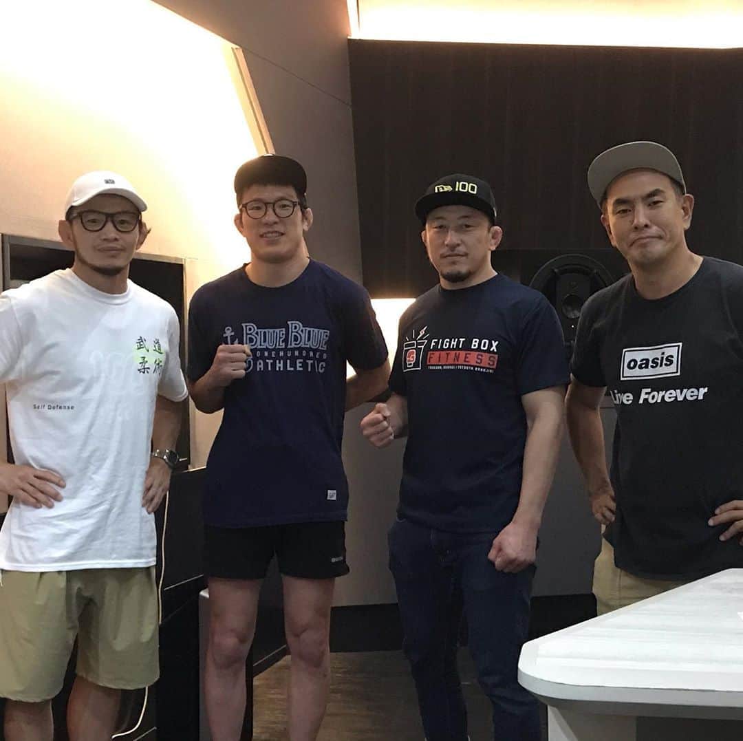 青木真也のインスタグラム：「DREAM5。佐藤大輔さん。宇野薫さん。川尻達也さん。先輩達は大人。#青木真也 #宇野薫#川尻達也#佐藤大輔#shinyaaoki #onehundredathletic」