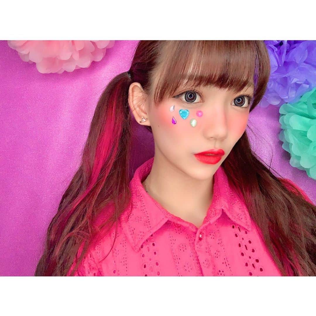 平山花菜さんのインスタグラム写真 - (平山花菜Instagram)「部屋がピンクになったので💗💗💗 #idol #f4l #pink」6月15日 22時28分 - flower_87h