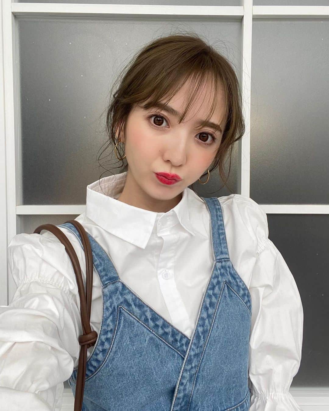 平木愛美のインスタグラム：「⚪️🦋🥏🎽💧💠 お天気がよいと、３０度を超える真夏日。なこの頃ですね！！！ 大好きな夏。なので嬉しいけど、 熱中症には皆さまもお気をつけてください⚪️ #shooting #studio」
