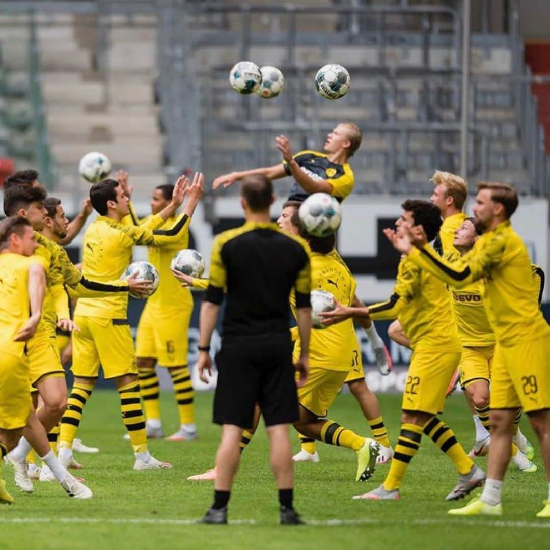 ニコ・シュルツさんのインスタグラム写真 - (ニコ・シュルツInstagram)「It hasn’t been easy, but it’s good to be back! 🙏🏻 @bvb09」6月15日 22時46分 - nico_schulz