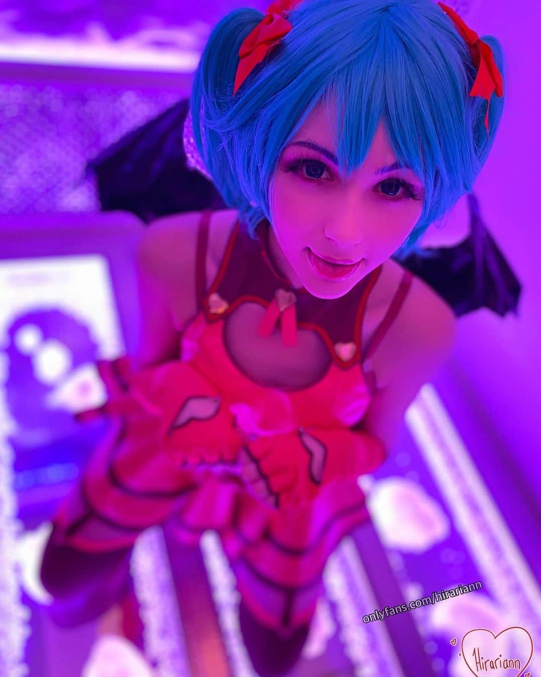 Hirari Ann（ヒラリー アン）さんのインスタグラム写真 - (Hirari Ann（ヒラリー アン）Instagram)「Recently People are asking me if i am a succubus🤔﻿ ﻿ Is that bad? Cus like i love me some succubus girls 😋😋😋 they are cuteeeeee🥰🥰🥰 succubus girls are my favorite 😩😩😩﻿ ﻿ Please feed me ❤️s in the comments 🥺🥺🥺🤤🤤🤤😈﻿」6月15日 23時28分 - hirariann