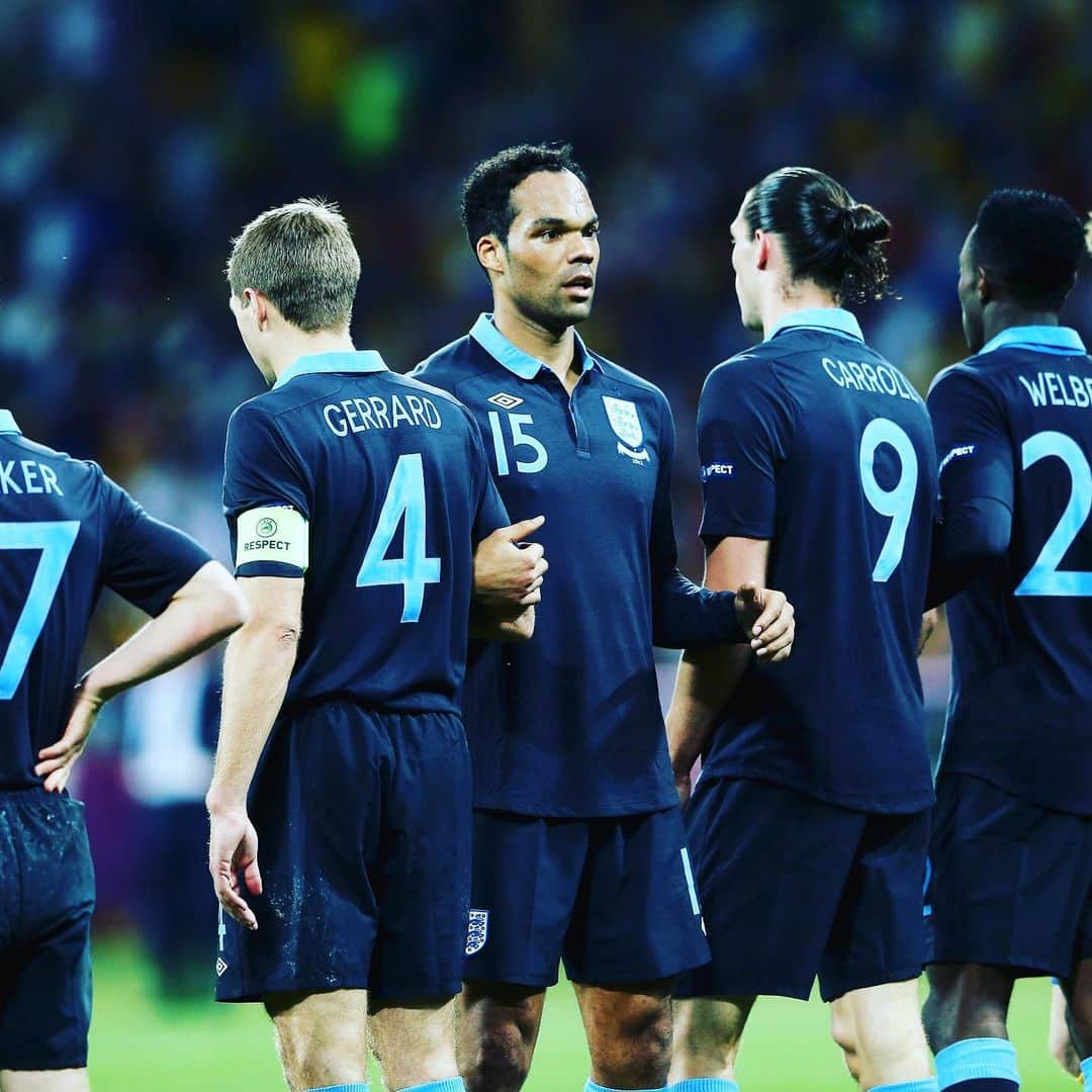 ジョリオン・レスコットさんのインスタグラム写真 - (ジョリオン・レスコットInstagram)「#onthisdayinfootball . EURO 2012 - GROUP D. • @swemnt 2-3 @england •  Goals from @andytcarroll , @theowalcott and a back heel winner from @dannywelbeck  #football #england #euro2012 #otd」6月15日 23時38分 - joleonlescott