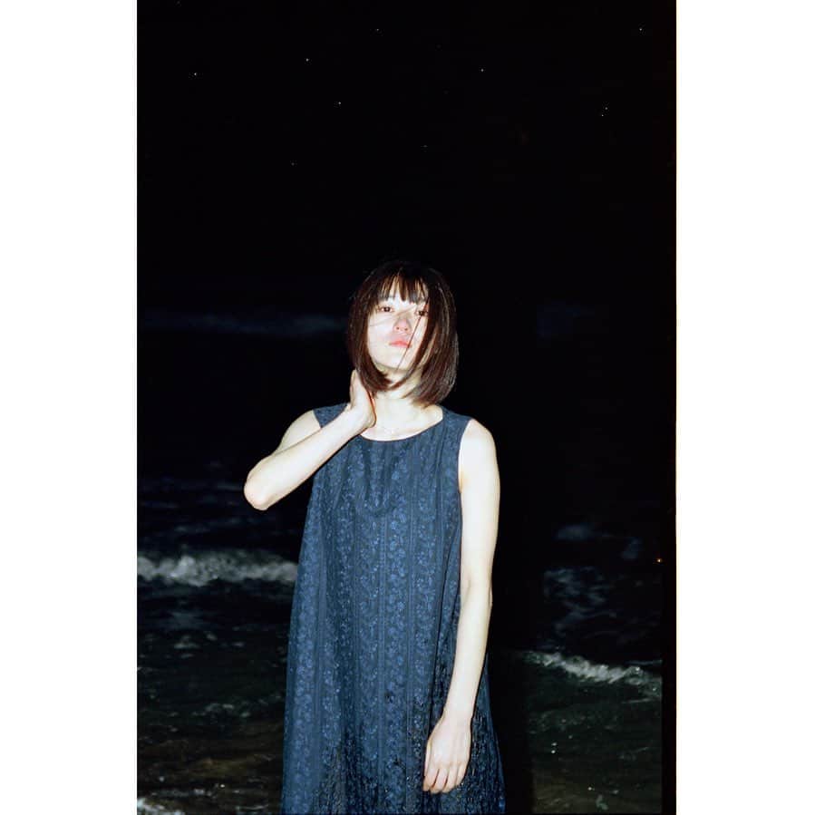 兎丸愛美のインスタグラム：「なにも写らない覚悟で写真を撮っていたら星まで写っちゃうんだから、そんなのぜんぶ写ってしまうよ」