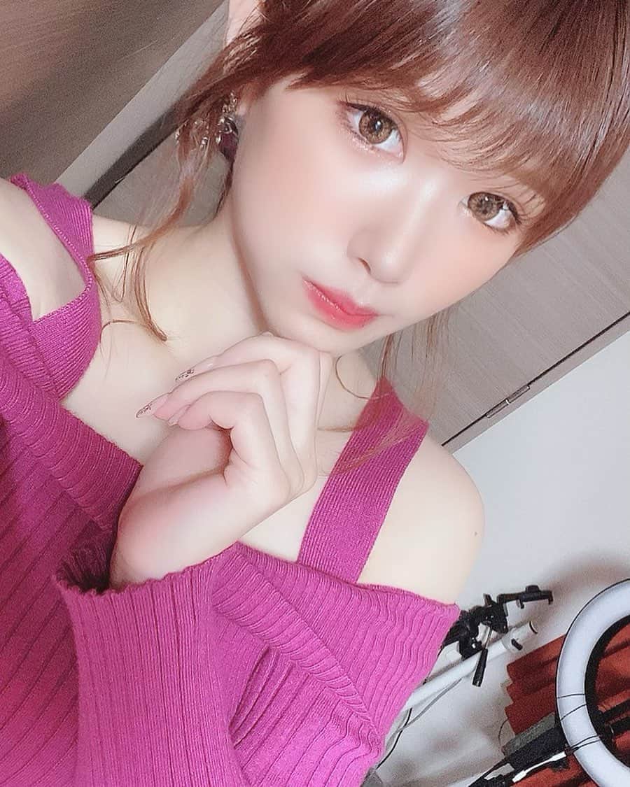 涼宮琴音のインスタグラム：「久々にカラコンって感じのカラコンに ケバさを感じてる」
