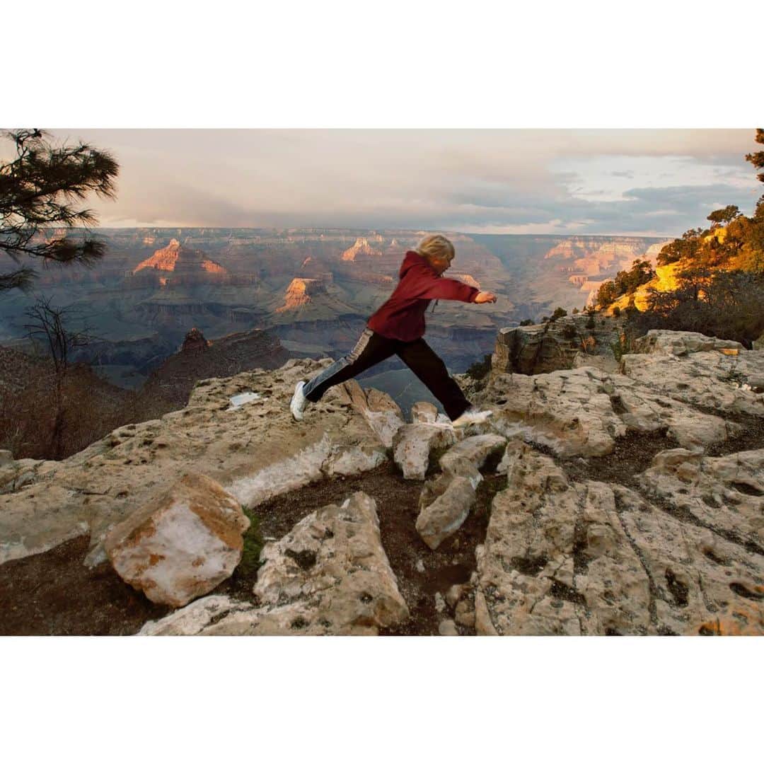 スティーブ・マカリーさんのインスタグラム写真 - (スティーブ・マカリーInstagram)「"Mama exhorted her children at every opportunity to 'jump at the sun.' We might not land on the sun, but at least we would get off the ground." - Zora Neale Hurston  Young boy jumping across rocks. The angle looks more dangerous than it was. #Grand Canyon, #Arizona, 2007.」6月16日 2時18分 - stevemccurryofficial
