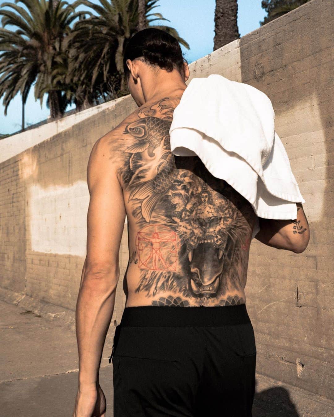 のインスタグラム：「ZLATAN SPORT - Fresh and sporty fragrances perfect for the summer season.  Check out our fragrance lines in our online shop. Link in bio.  #zlatansport (EU Shipping Only)」