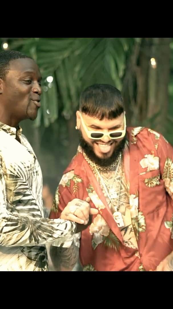エイコンのインスタグラム：「Check out Me and my man @farrukoofficial💥Solo Tu official video out Wednesday」