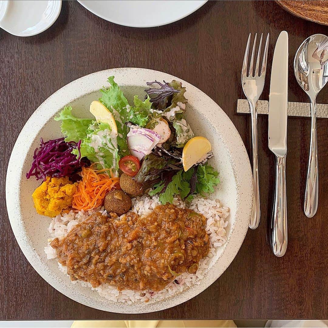 前山奈津巴のグルメインスタ