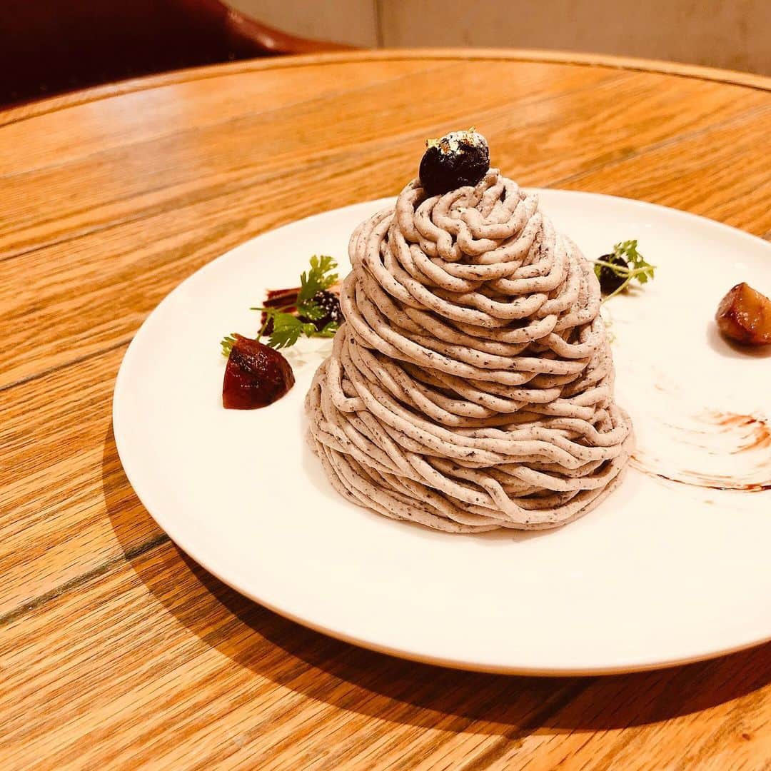 中村貞裕さんのインスタグラム写真 - (中村貞裕Instagram)「#bistrocafe #ladiesandgentlemen #伊勢丹新宿店 ＃大好きなカフェ #料理監修はオーギャマン木下さん ＃アートはオープン前に東京フォトで一目惚れして大人買いした写真」6月16日 13時15分 - transit_nakamura