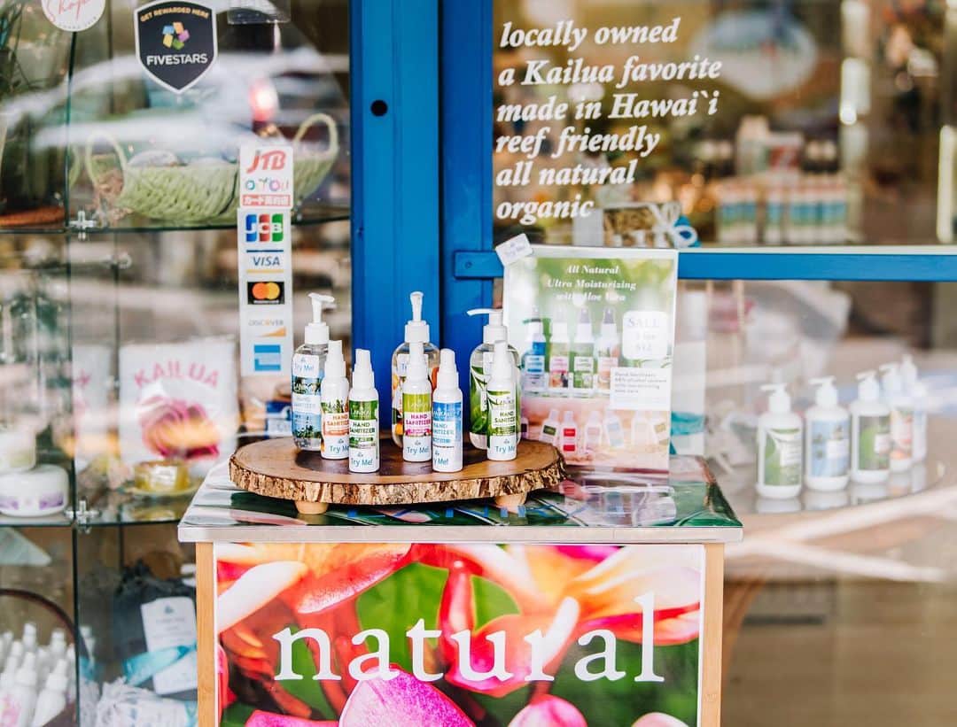 Lanikai Bath and Bodyさんのインスタグラム写真 - (Lanikai Bath and BodyInstagram)「Come visit and try one of our natural hand sanitizers in some amazing scents and won’t dry your skin. Special three for $12 in store and online too. #lanikaibathandbody #kailuatownhi」6月16日 13時21分 - lanikaibathandbody