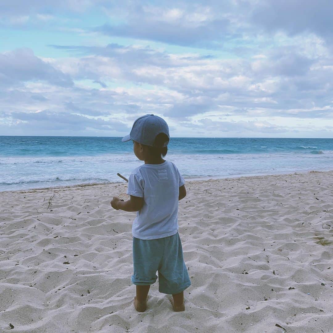 吉川ひなのさんのインスタグラム写真 - (吉川ひなのInstagram)「beachでお別れ会🤍  #息子HawaiiLife」6月16日 13時35分 - hinanoyoshikawa