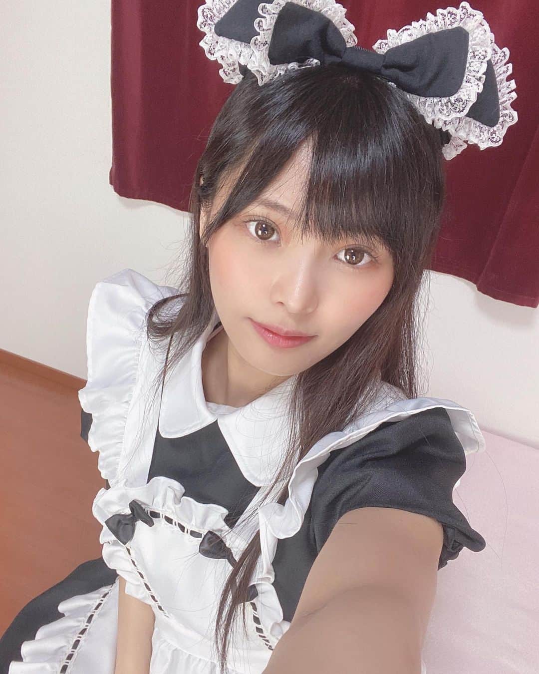 久留木玲のインスタグラム：「こんな夜中まで働かせて どういうつもりですか？ご主人様 （ライブチャットありがとうございました）」