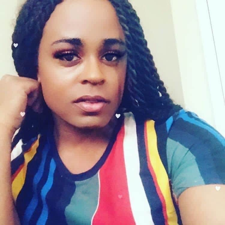 ELLE Magazineさんのインスタグラム写真 - (ELLE MagazineInstagram)「Let the timeline show: Last week, Dominique Fells and Riah Milton, two Black trans women were killed within a 24-hour period. This past weekend, thousands of protestors risked exposure to COVID-19 to show their support for Black trans lives. Today, the Supreme Court ruled that a federal law barring sex discrimination in the workplace also protects LGBTQ employees. The historic ruling reaffirms the fact: #BlackTransLivesMatter. Link in bio for ways you can help. | 🎨: @bpeppersart」6月16日 6時40分 - elleusa