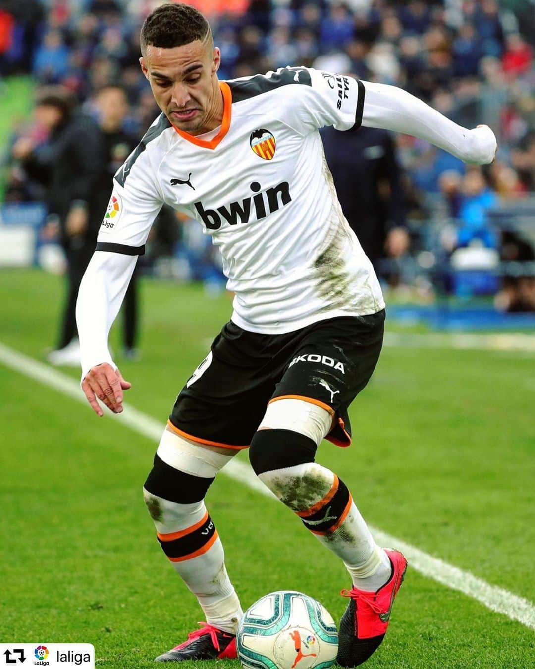 バレンシアCFさんのインスタグラム写真 - (バレンシアCFInstagram)「#repost @laliga ・・・ RodriGOL! ⚽️💯 • #Rodrigo #Moreno #Valencia #LaLiga #LaLigaSantander」6月16日 6時46分 - valenciacf