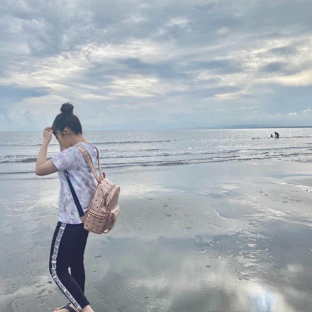 畠山あやなのインスタグラム：「* 最近ほんとに暑い、、😵 熱中症に気をつけてください‼︎水分補給たくさんしてくださいね~❕🐠🌊 * #畠山彩奈#神奈川#神奈川県#海#江ノ島#江ノ島海岸#夏#海#高校２年#フォローミー#kanagawa #enoshima #see#jk#jk2#instagood#instagram#followme」