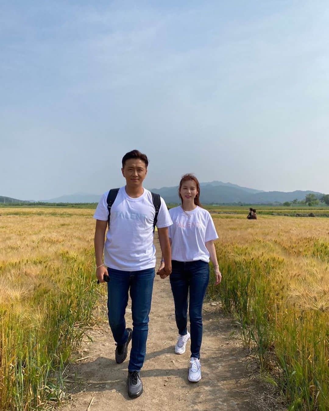 パク・シウンのインスタグラム：「인생이란 짧고도 긴여정속에~ 6개월이란 소중한시간을 많은분들이 함께동행해주시고 응원해주시며 사랑해주셔서 정말 행복했고 감사했습니다~🙇‍♀️🙇 잊지않을께요 그사랑~🤗💕 . . #동상이몽 #허니하니부부 #😍」