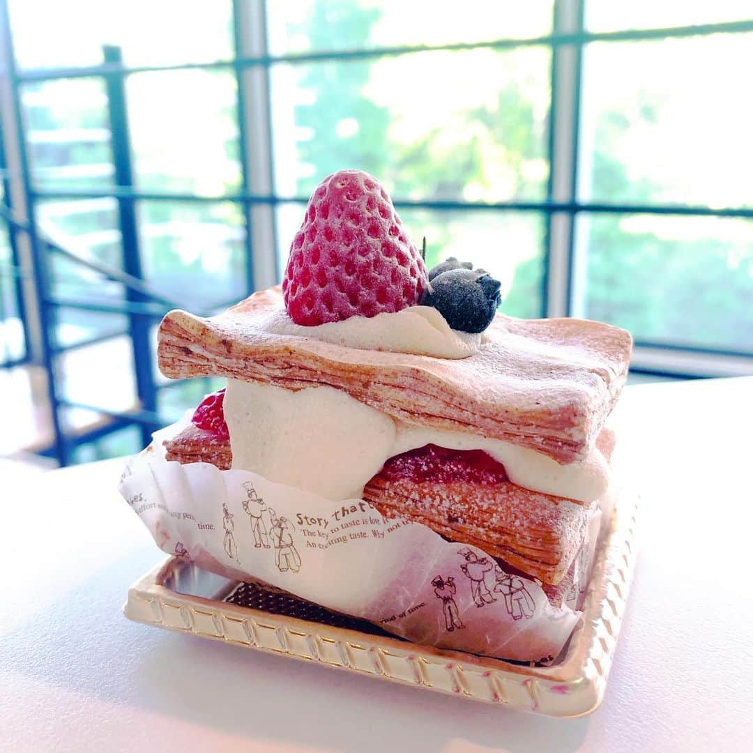 Kawaii.i Welcome to the world of Tokyo's hottest trend♡ Share KAWAII to the world!さんのインスタグラム写真 - (Kawaii.i Welcome to the world of Tokyo's hottest trend♡ Share KAWAII to the world!Instagram)「This delicious-looking cake is actually soap✨ It was created by “Artistic Soap Designer” Kinoshita Kazumi. @kinoshitakazumi Learn how to make this Kawaii soap yourself to add some fun to your hand-washing ritual🙌﻿ ﻿ Click on the link on the profile for the video.@kawaiiiofficial Kawaii International episode 124﻿ 07:29 - Tutorial: Strawberry Shortcake Soap by KINOSHITA Kazumi, artistic soap designer﻿ ﻿ #soapflower #handmadesoap #cakesoap #pipingsoapflower #stayhomekawaii #diy #handwash #handwashchallenge #handwashing﻿ #フラワーソープ #手作り石鹸 #手作り石けん #ケーキ石鹸 #パイピングソープフラワー」6月16日 14時33分 - kawaiiiofficial