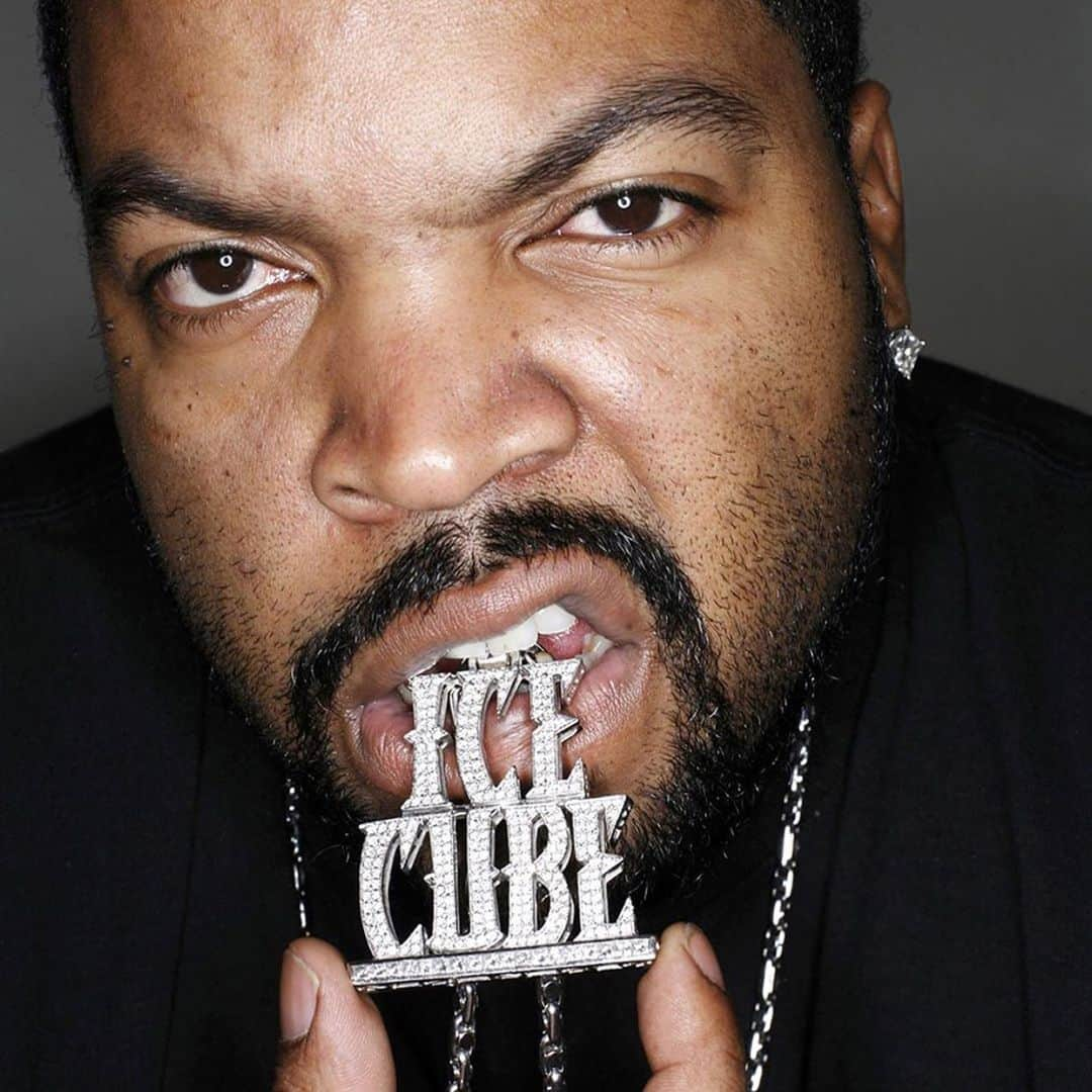 バスタ・ライムスさんのインスタグラム写真 - (バスタ・ライムスInstagram)「Happy Born Day to one of my favorite MC’s EVER The King, A Godfather @icecube Thank you for allowing me to be in a lot of the #AMERIKKKASMOSTWANTED studio sessions when I was a shorty. 🤣🤣🤣 You and @mrchuckd_pe have a lot to do with The Dragon🐉 that I turned out to be... and they still ain’t see shit yet. Thanks again for everything Big bro!! Enjoy!!」6月16日 10時03分 - bustarhymes