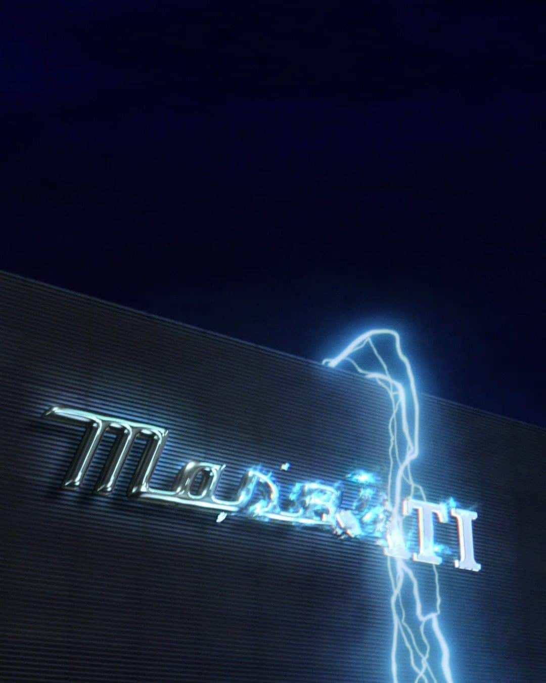 Maserati Japan | マセラティ ジャパンのインスタグラム：「Rewrite the script. The new Ghibli Hybrid. #SparkTheNext #Maserati」