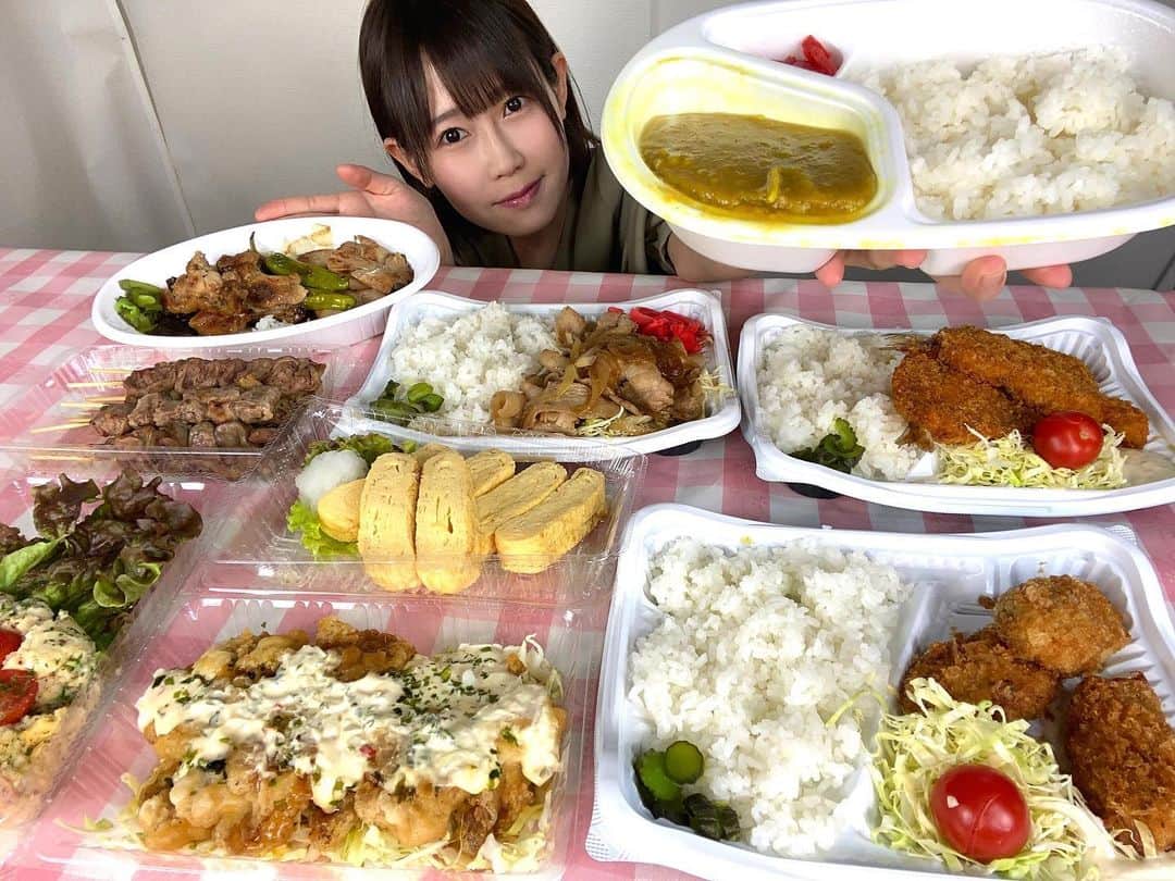 のインスタグラム：「新潟駅前にある焼鳥酒場トリマルさんの絶品テイクアウト❤️ 焼鳥がふっくらジューシーで最高でした*\(^o^)/* もちろん焼鳥以外もどれも美味しい✨  焼鳥居酒屋さんのテイクアウトで幸せ1人飯【飯テロ】【テイクアウト】【焼鳥】Japanese “Bento“ Take out https://youtu.be/06KcVj29bXE  #焼鳥酒場トリマル#新潟#居酒屋#テイクアウト#チキン南蛮#たまごやき#ポテトサラダ#カレー#curry#chicken#牡蠣フライ #アジフライ#豚の生姜焼き#ハツ#レバー#インスタ映え#ふーどすたぐらむ #foodstagram #gourmet#yummymummies#yummy#gourmet#delicious #グルメ#グルメ好きな人と繋がりたい #ごはん #めしすたぐらむ #foodphotography #foodporn #foodie」