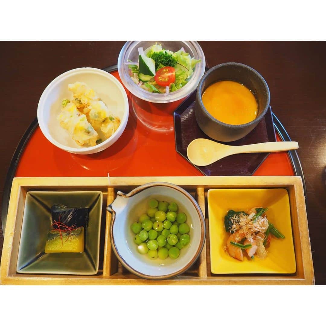 中村まきのグルメインスタ