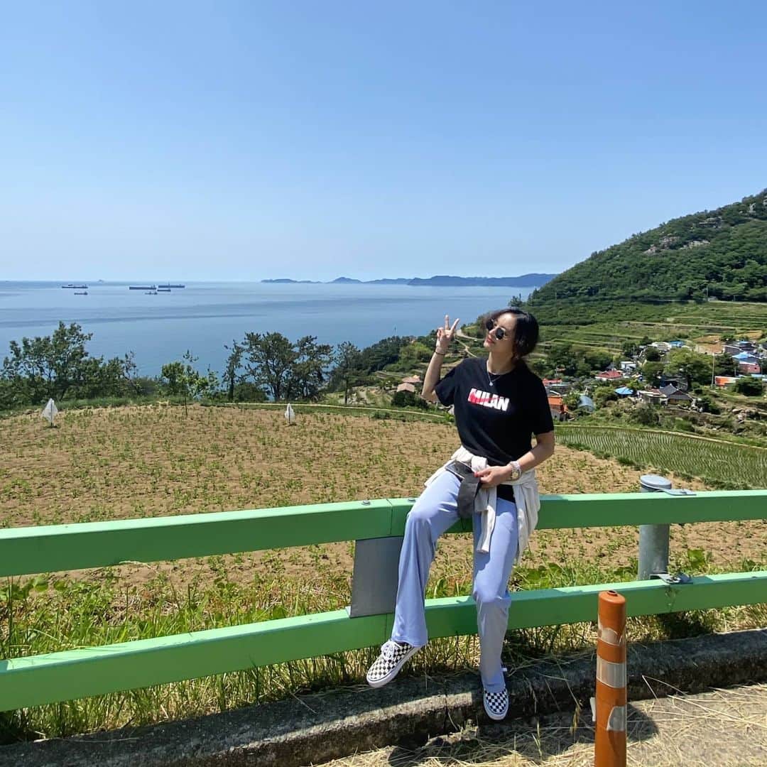 のインスタグラム：「🏞💙💚」