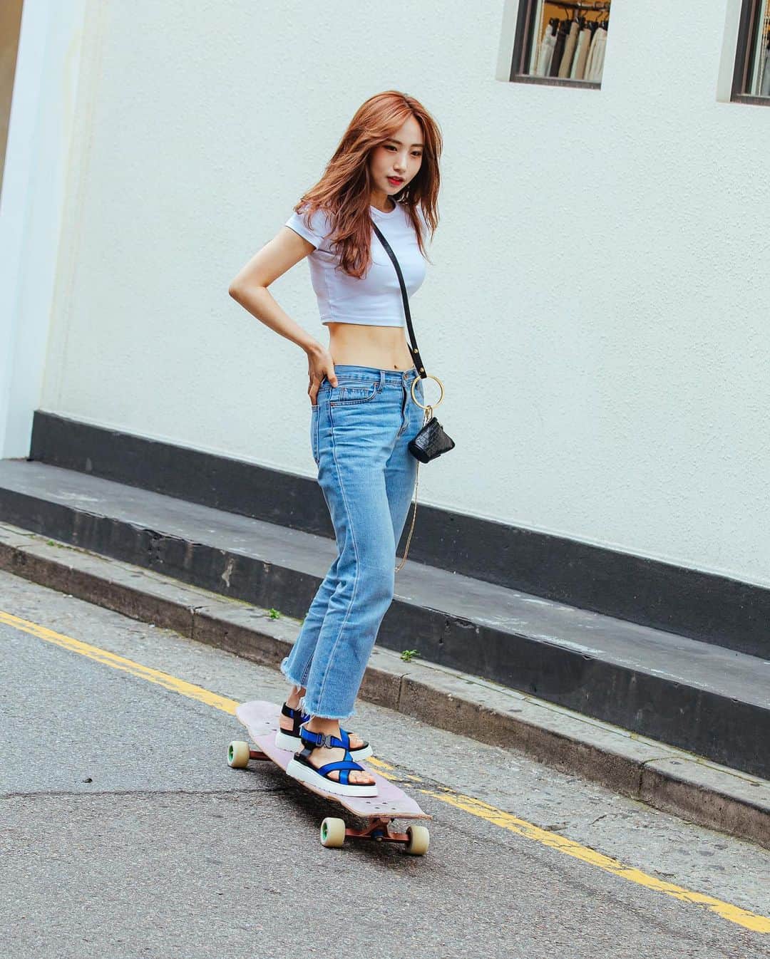 가로수길 , Seoulさんのインスタグラム写真 - (가로수길 , SeoulInstagram)「Street Style Thx @1overara 🔥 롱보드의 신 모델 아라님」6月16日 12時34分 - jaylim1