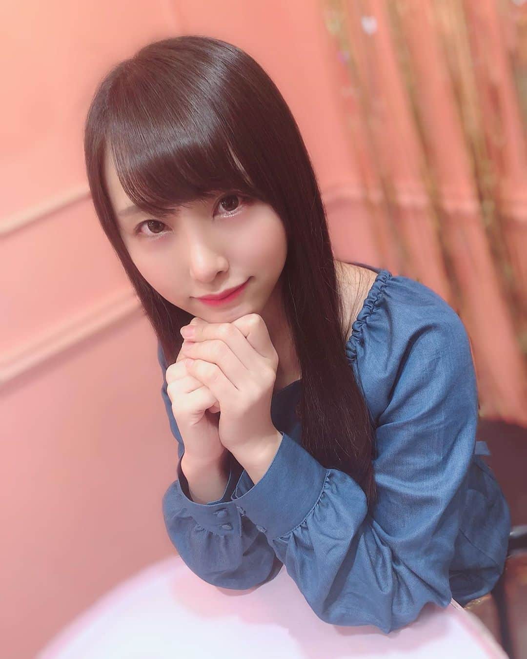 のインスタグラム：「おはくま🐻 . . #おはよう #gm #goodmorning #おはくま #日々の出会いに感謝 #バクステ外神田一丁目 #熊本美和 #miwakumamoto  #アイドル #idol #일본 #아이돌 #アイドルボウラー #Pリーガー #プロボウラーになりたい #japanesegirl #followme #新大久保 #カフェ #かふぇすたぐらむ #miia #ワンピース #kawaii #makeup #beauty #黒髪 #すきぴ」