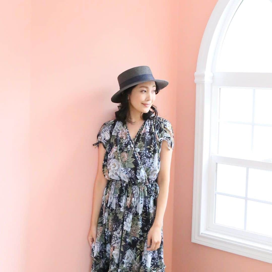 田中美里のインスタグラム：「jin no beat shite cassie カンカン帽。  #jinnobeatshitecassie  #hat #帽子 #帽子コーデ #カンカン帽 #yaokich photo by fujiko」