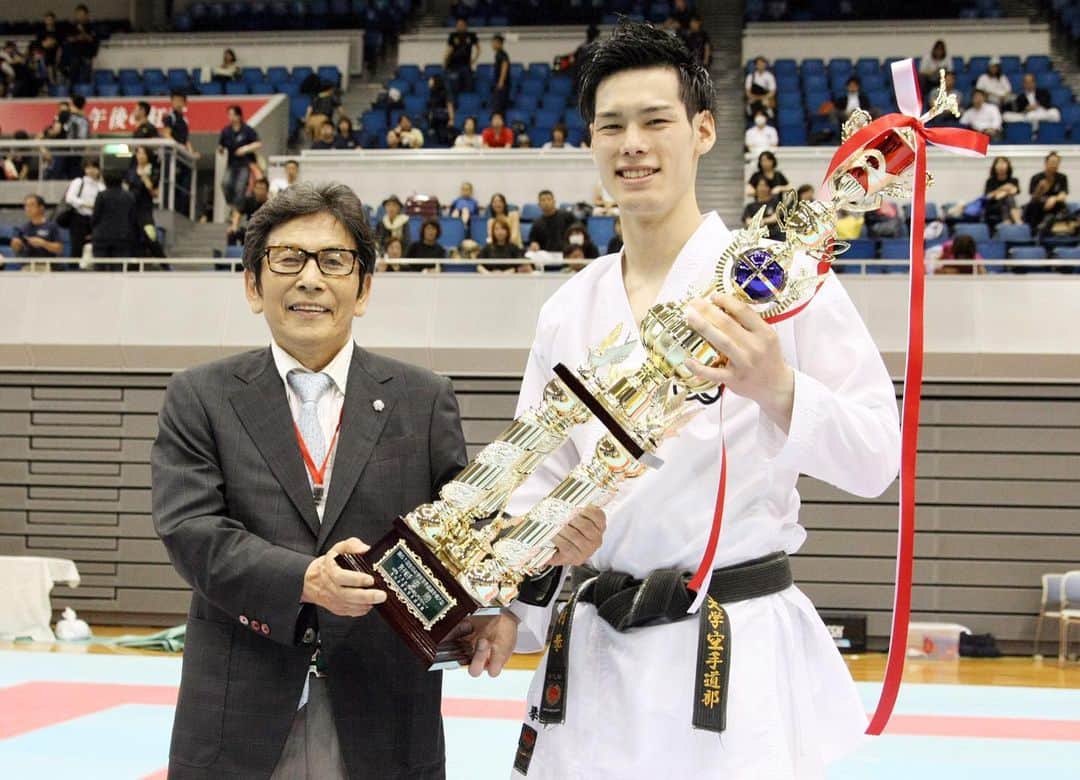 のインスタグラム：「. 気力は技術に勝る。 これからも監督のこの教えを胸に頑張ります。 #近畿大学空手道部 #闘将 #恩師 #木島明彦監督」