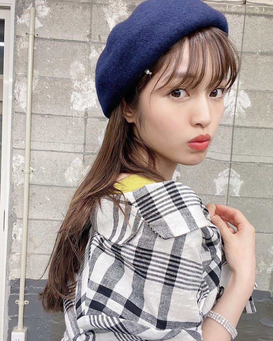 のインスタグラム：「#みゆふく 今日はセットアップ👗 #bershka  明日のLENAMIYU 配信 見てくれる？？🥺🤍」
