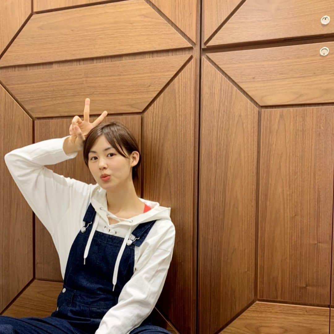 竹内愛紗のインスタグラム：「⏰ . . 皆さん！今朝の#めざましじゃんけん 勝てましたか？😊 ✌️を出した人は勝てたはず！✨ #シックスティーン症候群 6月19日から配信スタートですので、お楽しみに~💖 . . #めざましテレビ#フジテレビ#めざましじゃんけん#シックスティーン症候群#0619」