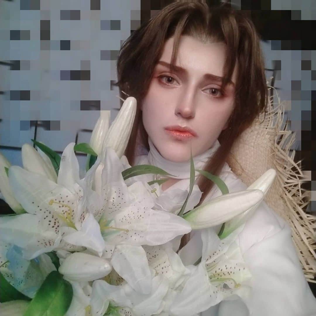 Gesha Petrovichさんのインスタグラム写真 - (Gesha PetrovichInstagram)「🙈🙈🙈🙈🙈🙈🙈🙈🙈 "Body in the abyss, heart in paradise" Try something new for me xD Wig @geshacos  His Highness Xie Lian from "Heaven Officials Blessing"」6月16日 23時00分 - petrovichgesha