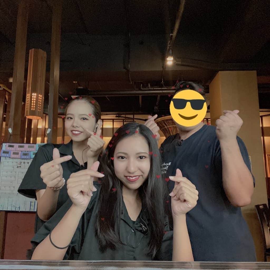 GOSAMARUのインスタグラム：「‪思えば遠くへ来たもんだ！ふるさと離れて早3年！！‬ ‪どうもGOSAMARUです。‬ ‪私や可愛いいJK達と仲良くなりませんか？？‬ ‪もしくは働きませんか🤗‬ ‪ご来店もしくは働きたい方お待ちしております。‬ ‪#JK #GOSAMARU #カラオケ居酒屋 #ヴィエント ‬ ‪おじさん色んなことを教わってます(笑)‬」