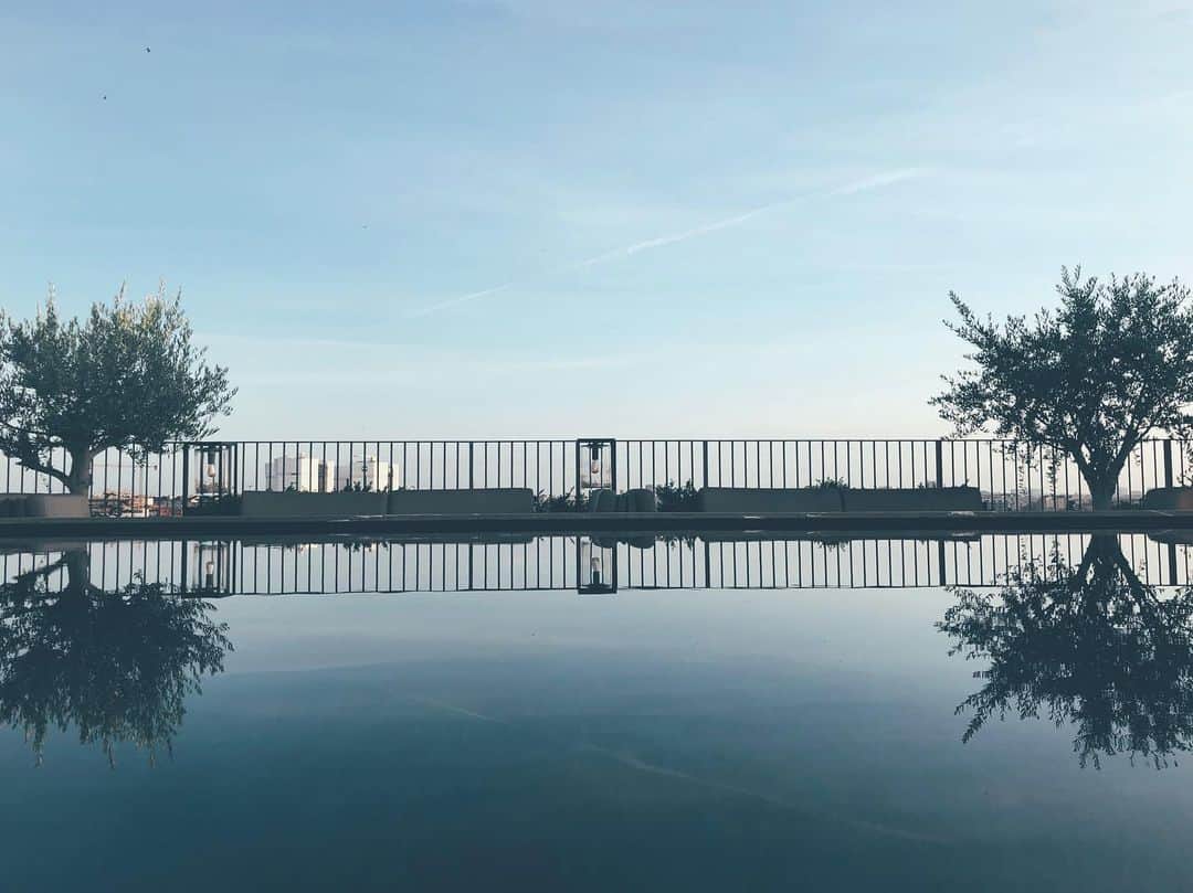 藤田敦子のインスタグラム：「ㅤㅤㅤ Pool lovers💙 ㅤㅤㅤ #blendatrip #blendatrip2019 #poolloversclub #poollovers」