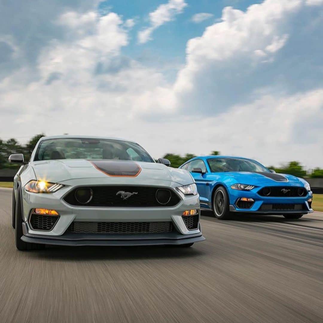 Amazing Carsさんのインスタグラム写真 - (Amazing CarsInstagram)「The Mustang Mach 1 has returned! Making 480 HP from the 5.0 and Ford claiming it is the most track focused Mustang GT yet. Building the bridge from the GT and the GT350.  Photo via: @ford  Second page: @M85Media  Other page: @StancedAutohaus  #Ford #Mustang #GT #Mach1 #MustangMach1 #AmazingCars247」6月16日 23時19分 - amazingcars247