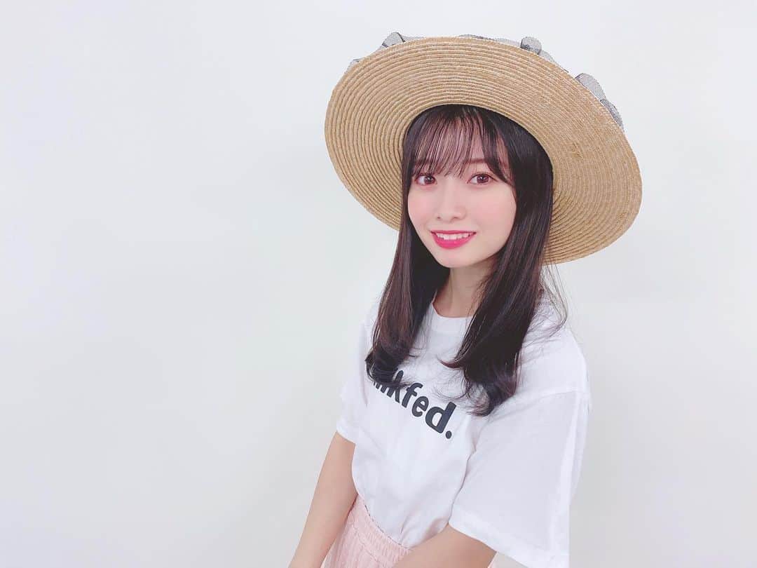 涼本理央那さんのインスタグラム写真 - (涼本理央那Instagram)「﻿ ﻿ ﻿ ﻿ ﻿ ﻿ 今日は夏らしいお洋服を着ました……💕﻿ ﻿ ﻿ swankissの全然使ってなかった麦わら帽子にMILKFED.のTシャツ、H&Mのスカート✨﻿ 自分的にはいつもより大人ファッションだぁ😆﻿ ﻿ #夏コーデ #大人コーデ #服 #ファッション #福岡 #swankiss #milkfed #hm #ladysfashion #cordinate #summerfashion #summer #fukuoka」6月16日 23時28分 - riona_suzumoto