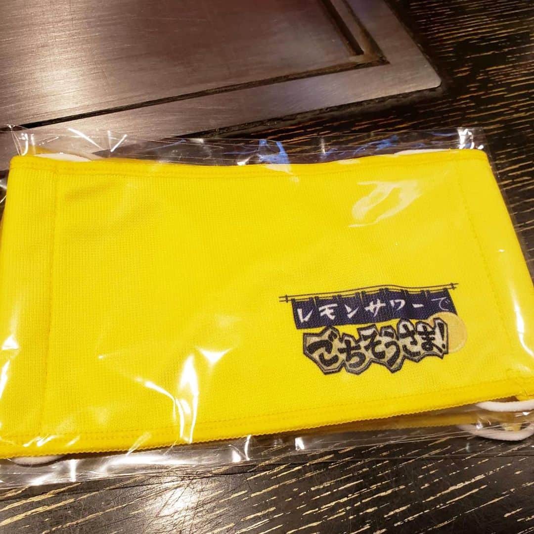 梅沢富美男さんのインスタグラム写真 - (梅沢富美男Instagram)「レモンサワーでごちそうさまの収録が復活しました。 お店の方とソーシャルディスタンスを守って、マスクもバッチリです！」6月16日 15時01分 - tomioumezawa