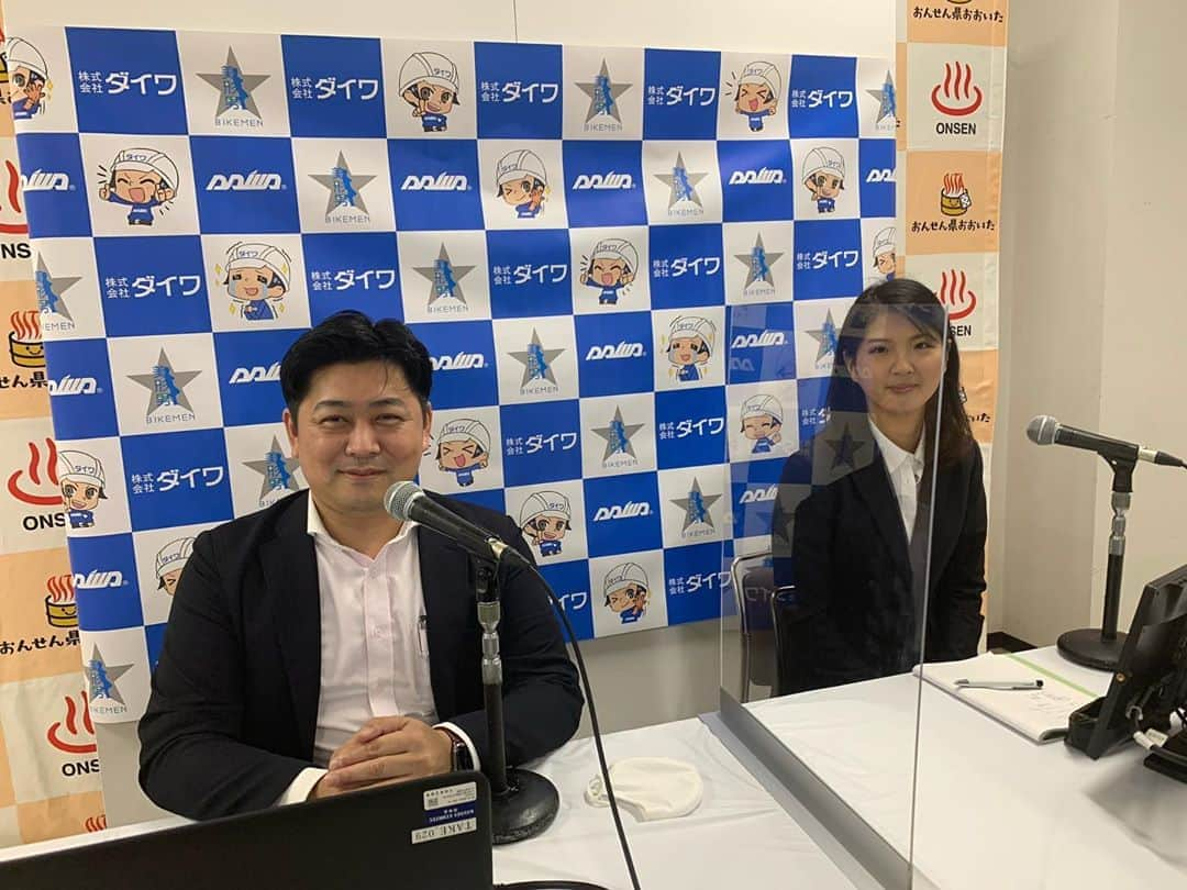 株式会社ダイワさんのインスタグラム写真 - (株式会社ダイワInstagram)「先週土曜日、大分県が主催する「令和2年度高校生等向けWEB企業説明会」に参加してきました。  ポータルサイトから、アーカイブ放送を見ることができます！ 後ろのインタビューボードがいい感じです！ #ビケメン #ダイワ #ビケ足場 #美形男 #足場#採用 #就職活動 #高校生 #新卒採用 #高卒採用 #大分県 #おんせん県おおいた」6月16日 15時31分 - daiwa_ashiba